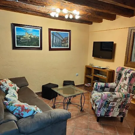 Country house Casa Vieja Tabanera A 8 Min De Segoia Tabanera del Monte
